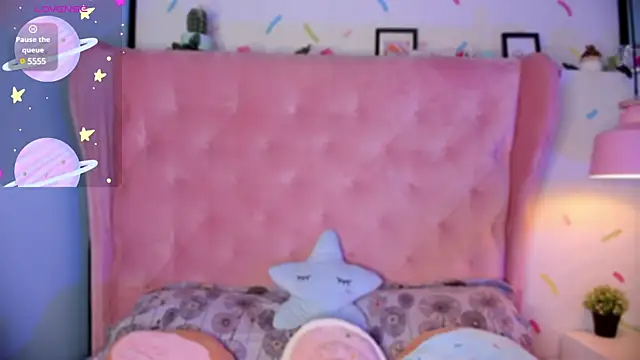 Giovanna oliveira online show from 7, 1, 2025