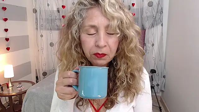 Snapshot of Afrodita_sg chatting on 3, 3, 2025 Afrodita sg online show from 3, 3, 2025