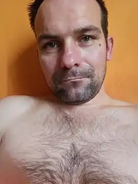 Snapshot of Tonojenej chatting on 4, 2, 2025 Tonojenej online show from 4, 2, 2025