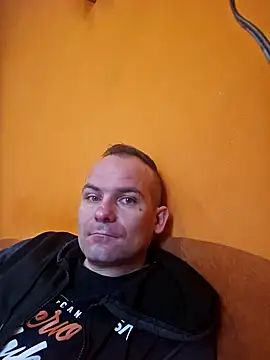 Snapshot of Tonojenej chatting on 10, 2, 2025 Tonojenej online show from 10, 2, 2025