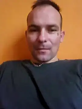 Snapshot of Tonojenej chatting on 19, 2, 2025 Tonojenej online show from 19, 2, 2025