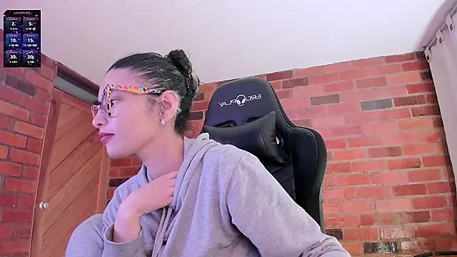 paulinabarnett- online show from 25, 12, 2024