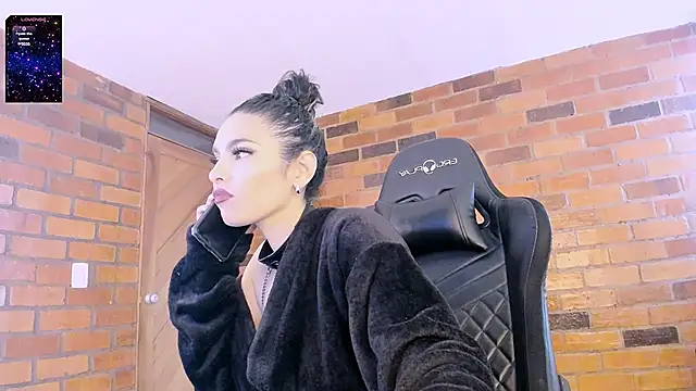 paulinabarnett- online show from 28, 12, 2024