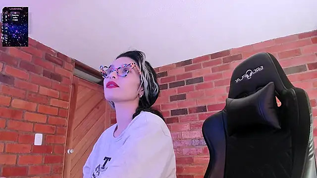 paulinabarnett- online show from 6, 1, 2025