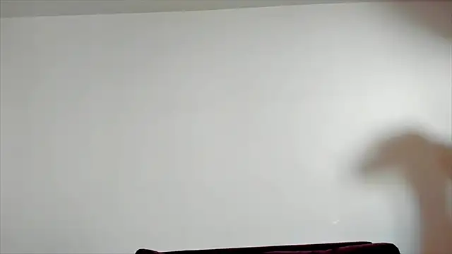 hornyemma   online show from 28, 4, 2026