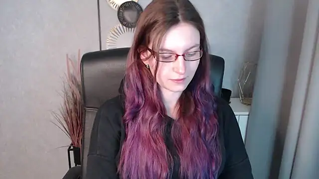 emmaxDelight online show from 9, 1, 2025