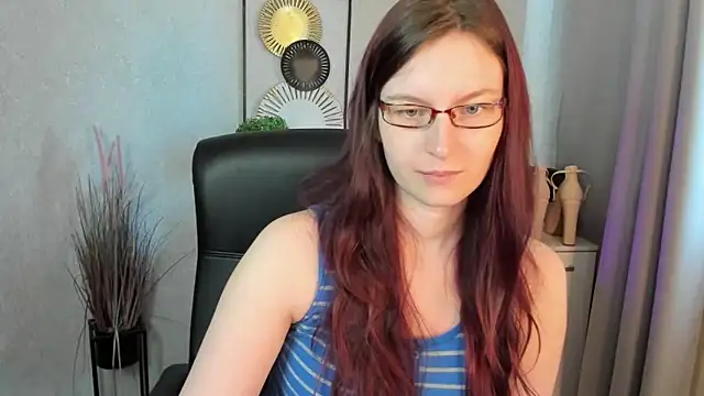 Snapshot of emmaxDelight chatting on 10, 6, 2026 emmaxDelight online show from 10, 6, 2026