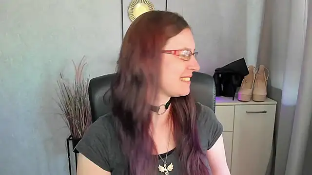 Snapshot of emmaxDelight chatting on 3, 8, 2026 emmaxDelight online show from 3, 8, 2026