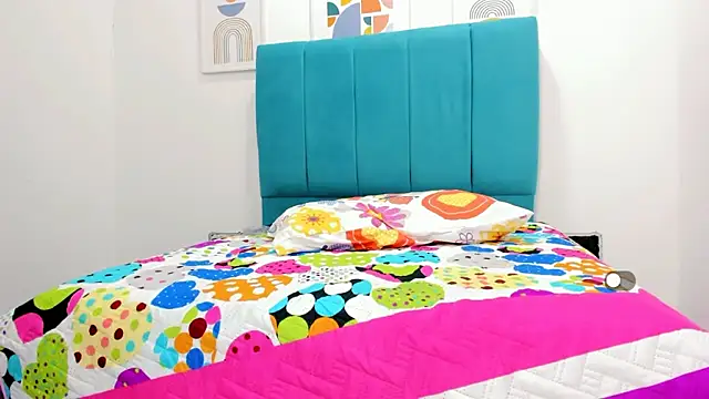 victoria love89 online show from 2, 3, 2025