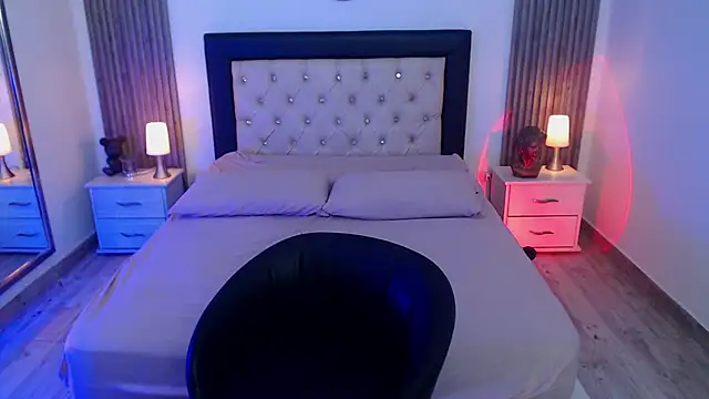 zoe jones13 online show from 26, 9, 2025