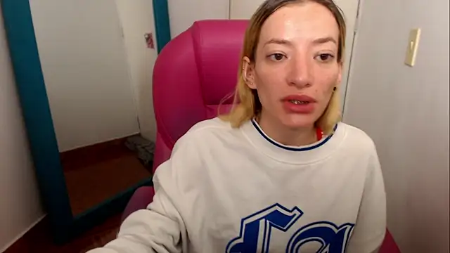 zoe jones13 online show from 17, 7, 2026