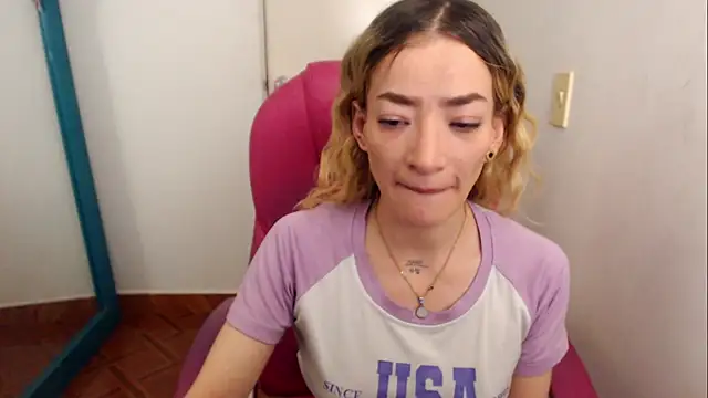 zoe jones13 online show from 28, 7, 2026