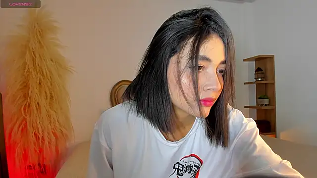 lilithTeen1  online show from 4, 10, 2025