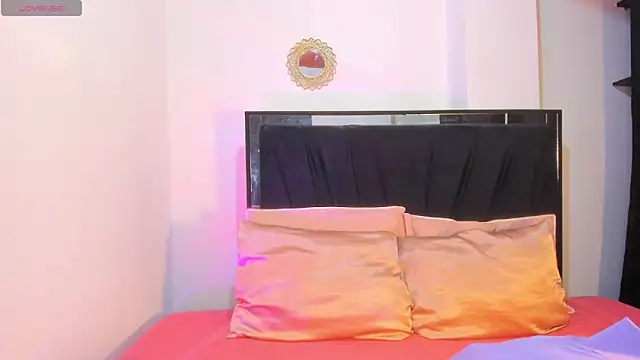 lilithTeen1  online show from 19, 1, 2026