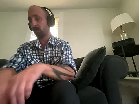 Snapshot of armdy371 chatting on 4, 10, 2025 armdy371 online show from 4, 10, 2025