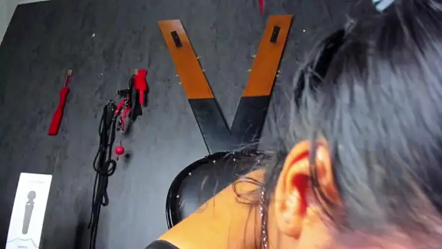 Carolina Arias online show from 4, 2, 2025