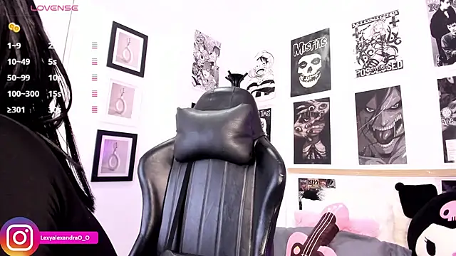 Lexyjoycce online show from 1, 12, 2025