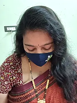 neelu-hoty online show from 6, 2, 2026