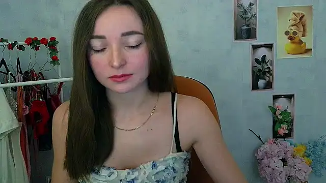  Barbie Kiss  online show from 16, 12, 2025