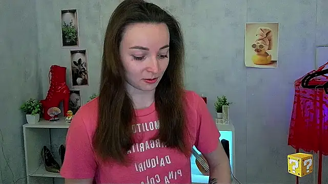  Barbie Kiss  online show from 25, 4, 2026