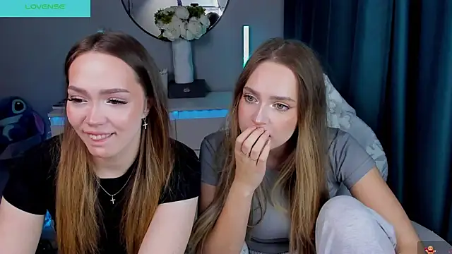 YaraKroft  online show from 16, 12, 2025