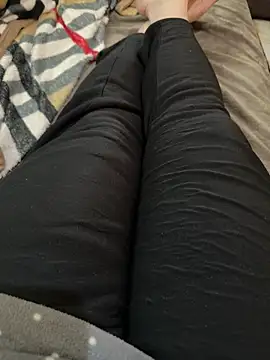 heena13 online show from 2, 12, 2025