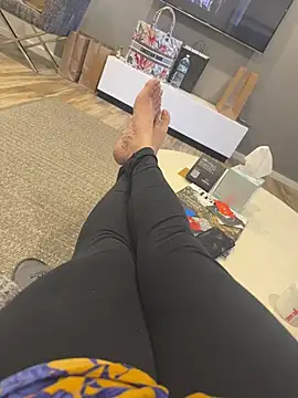 heena13 online show from 24, 4, 2026