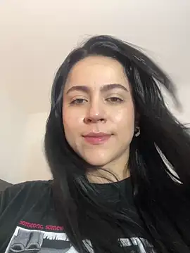 Snapshot of CoralineKam1 chatting on 2, 3, 2025 CoralineKam1 online show from 2, 3, 2025