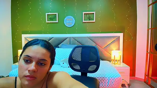 Snapshot of dahiana_spark chatting on 22, 10, 2025 dahiana spark online show from 22, 10, 2025