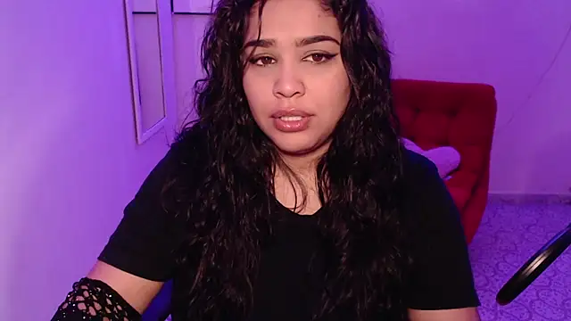 Snapshot of VenussTits97 chatting on 6, 11, 2025 VenussTits97 online show from 6, 11, 2025