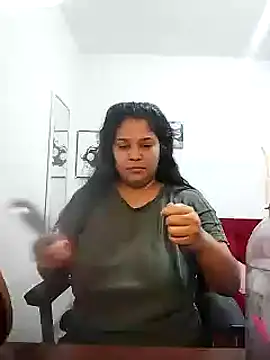 Snapshot of VenussTits97 chatting on 9, 11, 2025 VenussTits97 online show from 9, 11, 2025