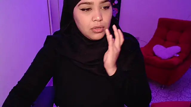 Snapshot of VenussTits97 chatting on 3, 12, 2025 VenussTits97 online show from 3, 12, 2025