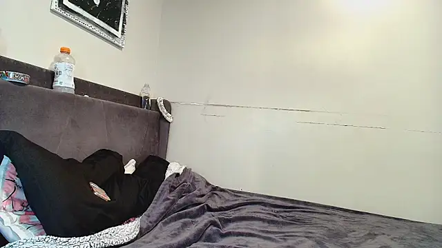 Naomiruty online show from 5, 10, 2025