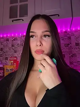 EricaWalls online show from 27, 2, 2025