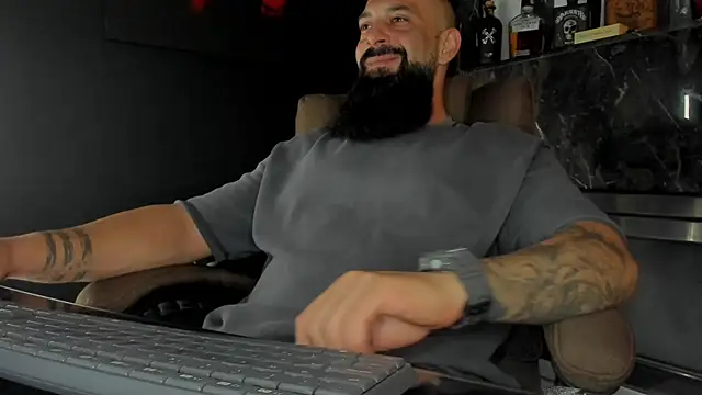 axxelrich  online show from 9, 10, 2025