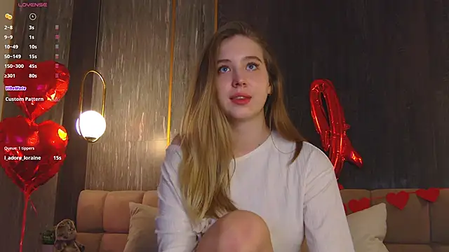 Snapshot of LoraineLuff chatting on 21, 2, 2025 LoraineLuff online show from 21, 2, 2025