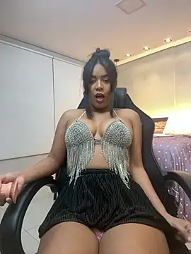 Laisabrazil online show from 8, 12, 2024