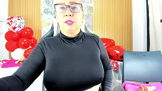 Danna topless online show from 17, 3, 2025