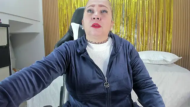 Danna topless online show from 17, 10, 2025