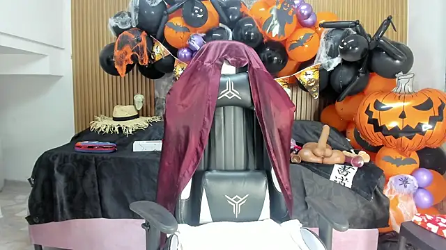 Danna topless online show from 25, 10, 2025