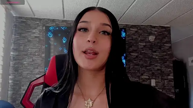 Snapshot of Charlotte_greys chatting on 14, 4, 2026 Charlotte greys online show from 14, 4, 2026