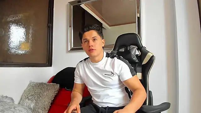 julian wallace online show from 24, 4, 2026