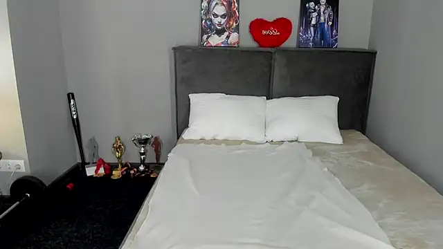 MuscleXXXBarbie online show from 22, 4, 2026