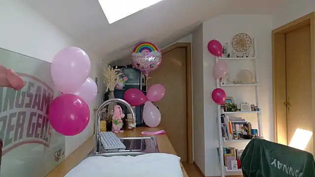 BrownieyQueen online show from 27, 4, 2026