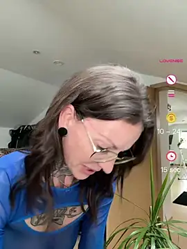 BrownieyQueen online show from 18, 5, 2026