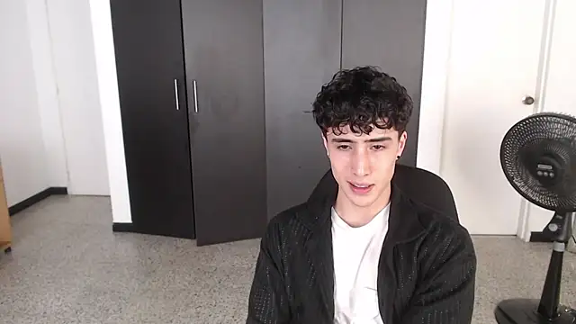 gojo satoru 18 online show from 6, 3, 2025