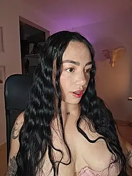 Snapshot of helena_smith chatting on 25, 5, 2026 helena smith online show from 25, 5, 2026