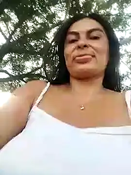 Snapshot of Horny-Mommy-Dirty chatting on 9, 3, 2025 Horny-Mommy-Dirty online show from 9, 3, 2025