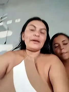 Snapshot of Horny-Mommy-Dirty chatting on 24, 9, 2025 Horny-Mommy-Dirty online show from 24, 9, 2025