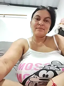 Snapshot of Horny-Mommy-Dirty chatting on 4, 11, 2025 Horny-Mommy-Dirty online show from 4, 11, 2025